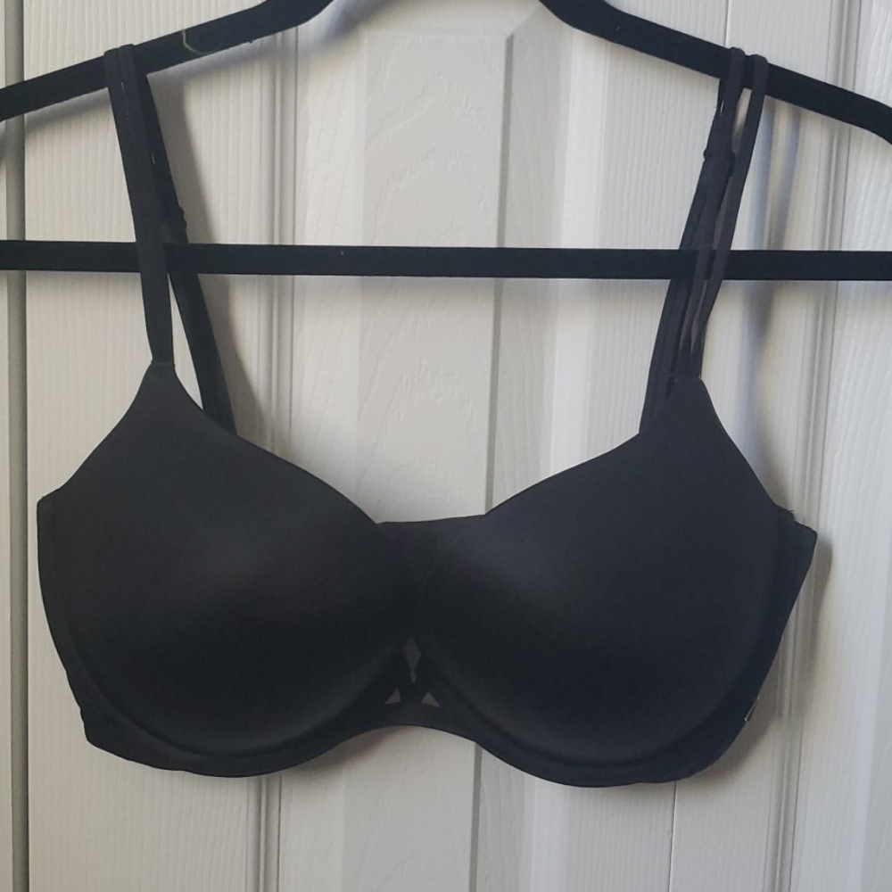 VICTORIA'S SECRET- Very Sexy Pushup Bra 32DDD